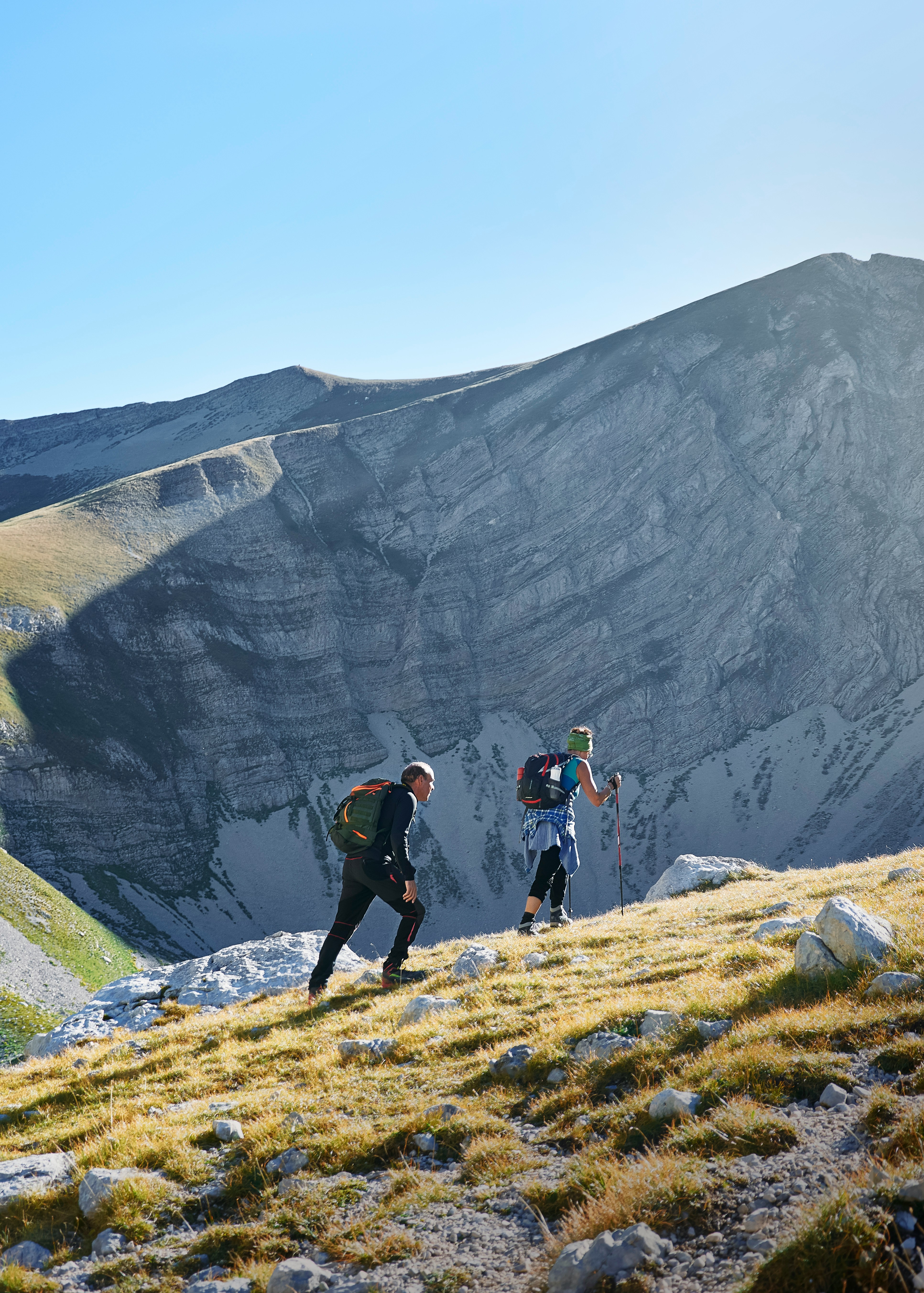 Weighted Vests Are Viral — The Military ‘Rucking’ Science, Safety, and How to Start